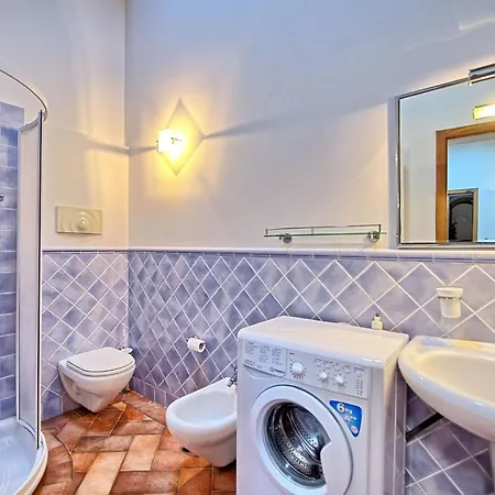 Certaldo Apartment