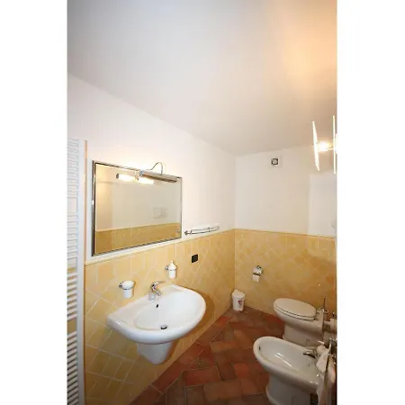 Certaldo Apartment