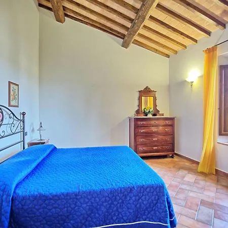 Certaldo Apartment *