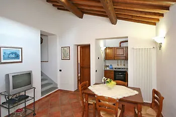 Certaldo Apartment *